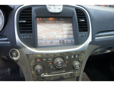 2011 Chrysler 300C  Base