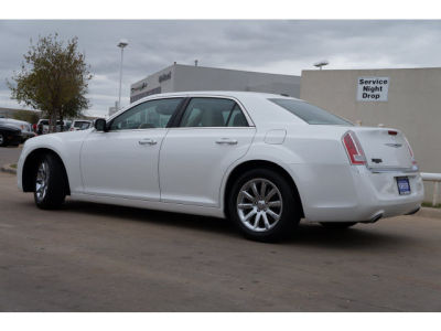 2012 Chrysler 300C  Base