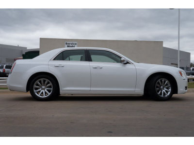 2012 Chrysler 300C  Base