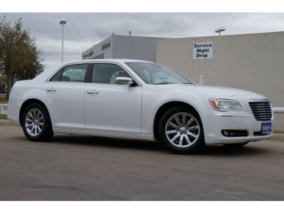 2012 Chrysler 300C  Base