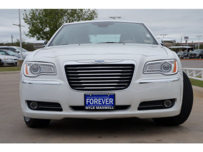 2012 Chrysler 300C  Base
