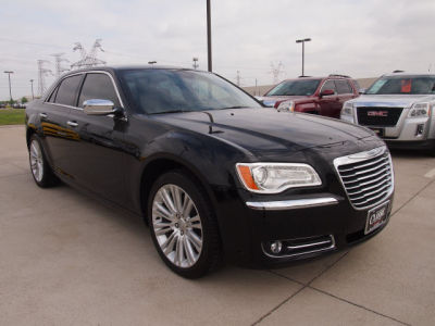 2011 Chrysler 300C  Base