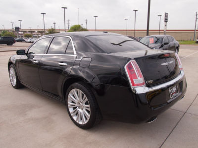 2011 Chrysler 300C  Base