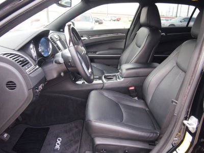 2011 Chrysler 300C  Base