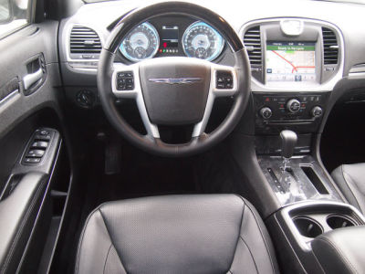 2011 Chrysler 300C  Base
