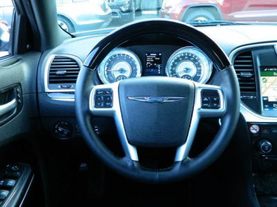2012 Chrysler 300C  Base