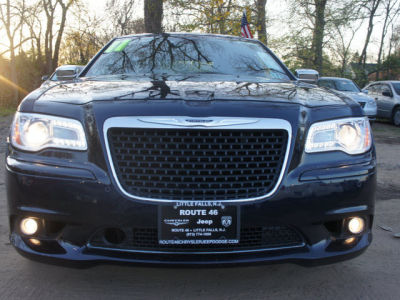 2011 Chrysler 300C  Base