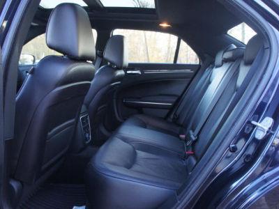 2011 Chrysler 300C  Base