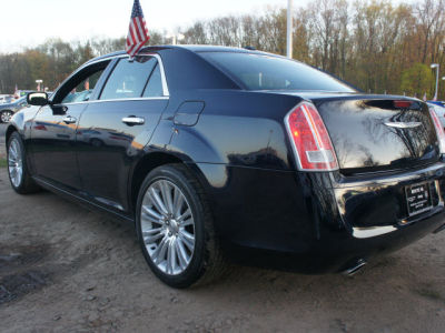 2011 Chrysler 300C  Base