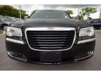 2011 Chrysler 300C  Base