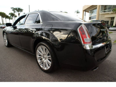 2011 Chrysler 300C  Base