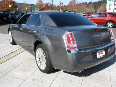 2011 Chrysler 300C  Base
