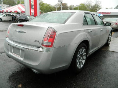 2012 Chrysler 300C  Base