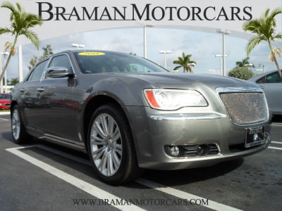 2011 Chrysler 300C  Base