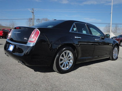 2012 Chrysler 300C  Base