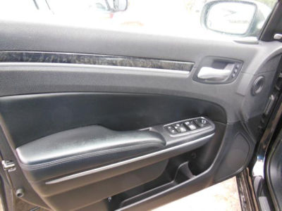 2011 Chrysler 300C  Base