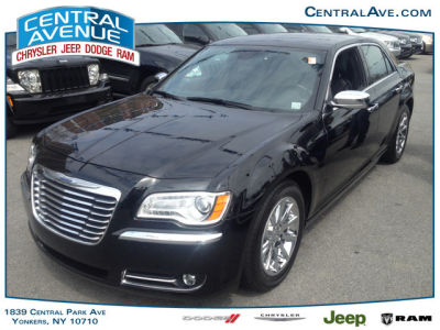 2012 Chrysler 300C  Base