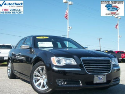 2012 Chrysler 300C  Base