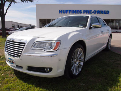 2011 Chrysler 300C  Base