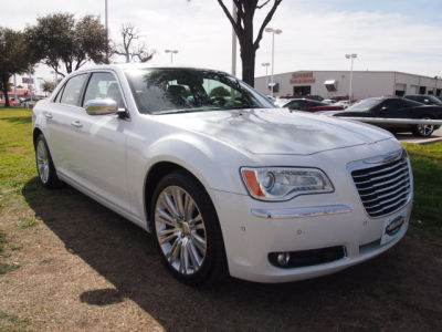 2011 Chrysler 300C  Base