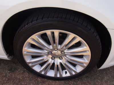 2011 Chrysler 300C  Base