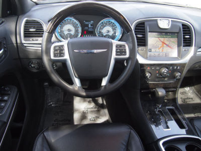 2011 Chrysler 300C  Base
