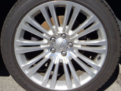 2011 Chrysler 300C  Base