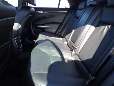 2011 Chrysler 300C  Base