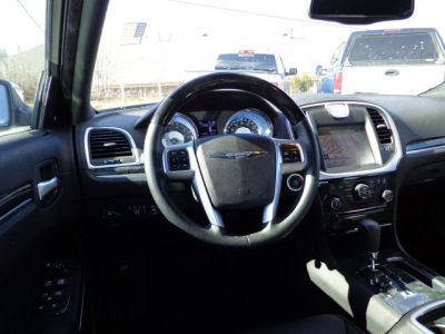 2011 Chrysler 300C  Base