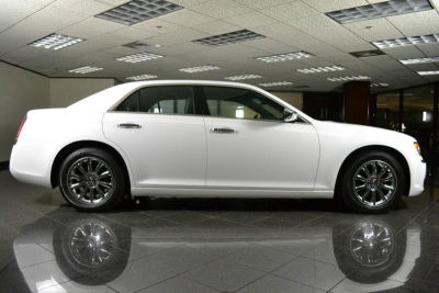 2012 Chrysler 300C  Base