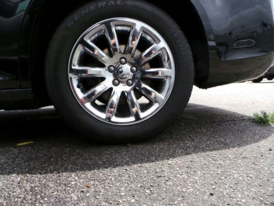 2012 Chrysler 300C  Base