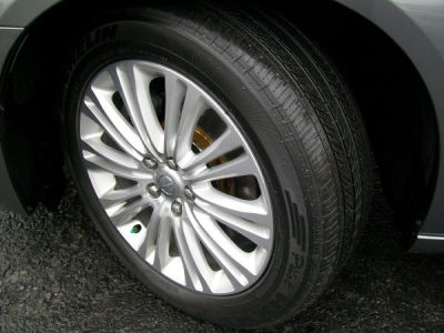 2011 Chrysler 300C  Base