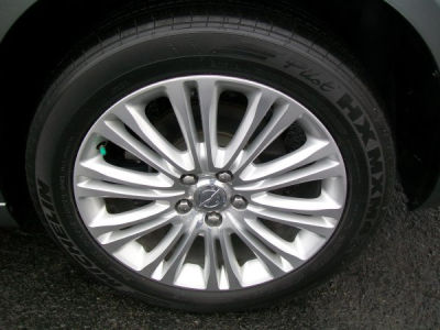 2011 Chrysler 300C  Base