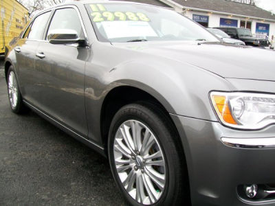 2011 Chrysler 300C  Base