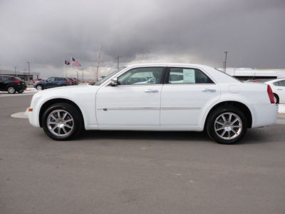 2010 Chrysler 300C  Base