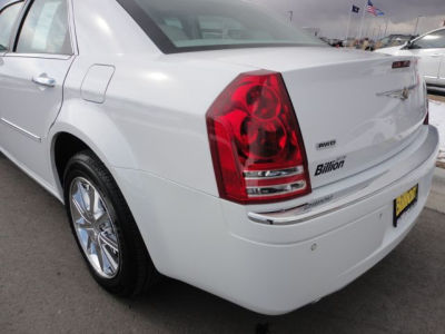 2010 Chrysler 300C  Base