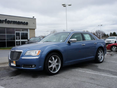 2011 Chrysler 300C  Base
