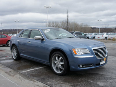 2011 Chrysler 300C  Base