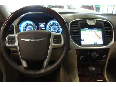 2011 Chrysler 300C  Base