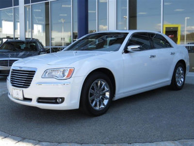 2011 Chrysler 300C  Base