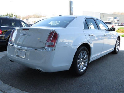 2011 Chrysler 300C  Base