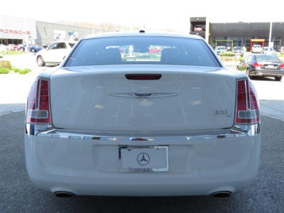 2011 Chrysler 300C  Base