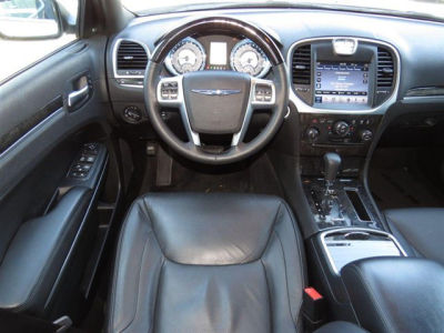 2011 Chrysler 300C  Base