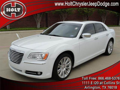 2011 Chrysler 300C  Base