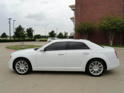 2011 Chrysler 300C  Base