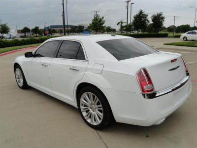 2011 Chrysler 300C  Base