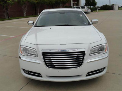 2011 Chrysler 300C  Base