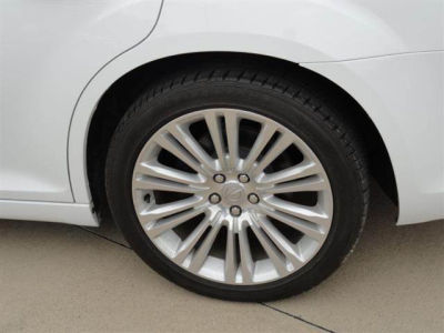 2011 Chrysler 300C  Base