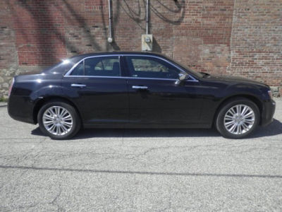 2011 Chrysler 300C  Base