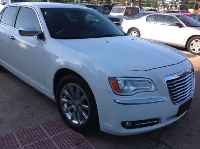 2012 Chrysler 300C Base